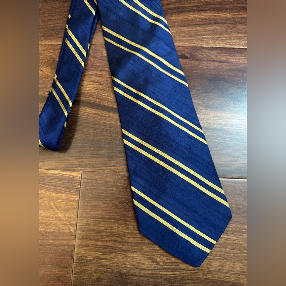 Brooks Brothers Blue and Gold Striped Tie - Picture 6 of 8